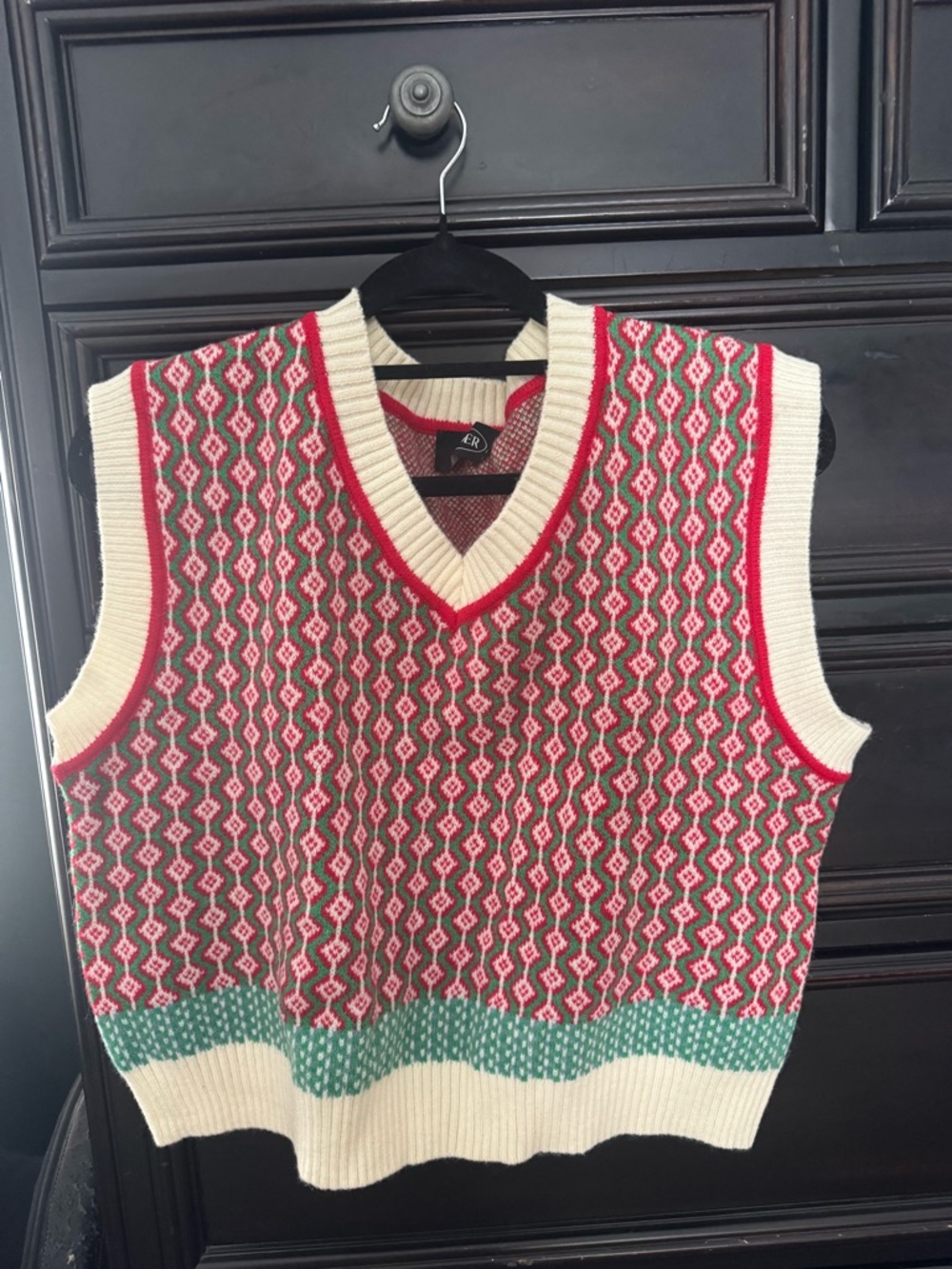 Cider V-Neck Knit Sweater Vest in Cream, Red & Green